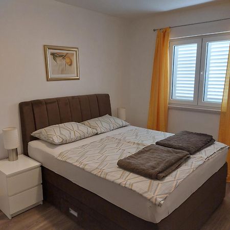Mihaela Apartment มลินี ภายนอก รูปภาพ
