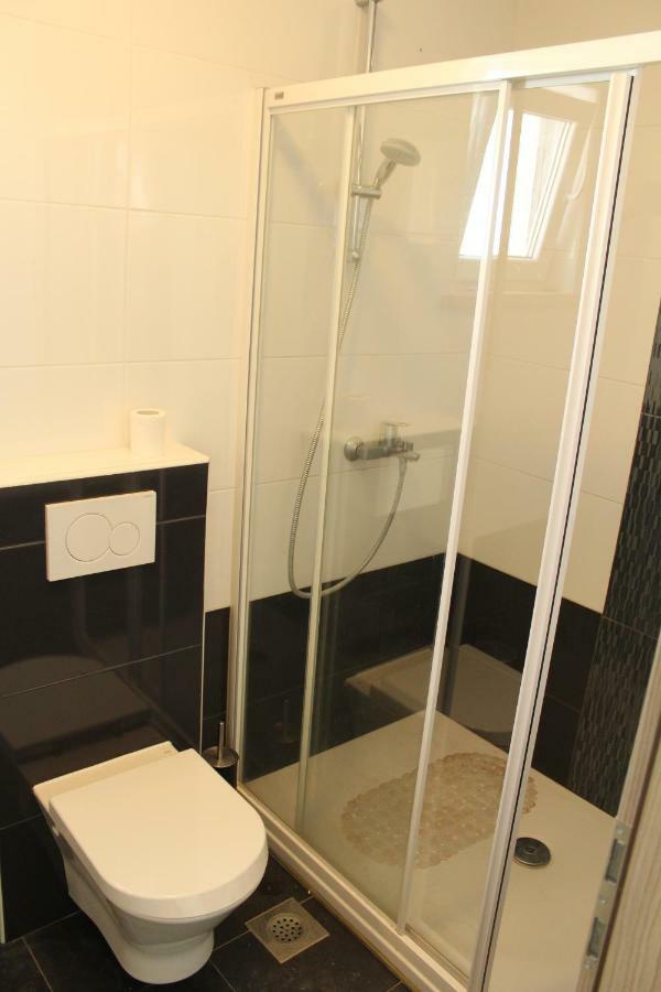 Mihaela Apartment มลินี ภายนอก รูปภาพ