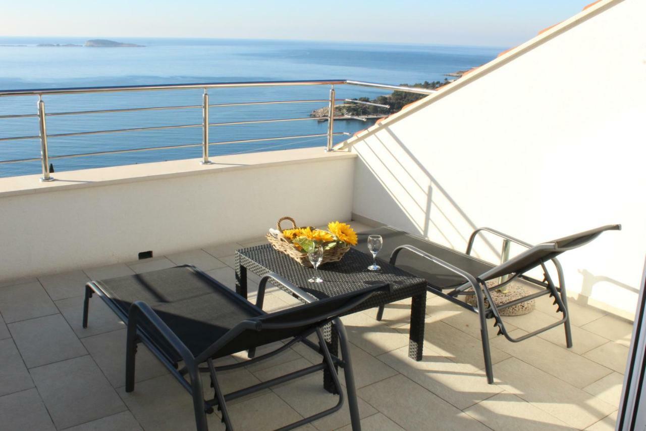 Mihaela Apartment มลินี ภายนอก รูปภาพ